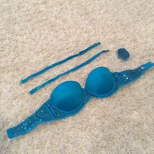 Victoria’s Secret PINK multi-way push up